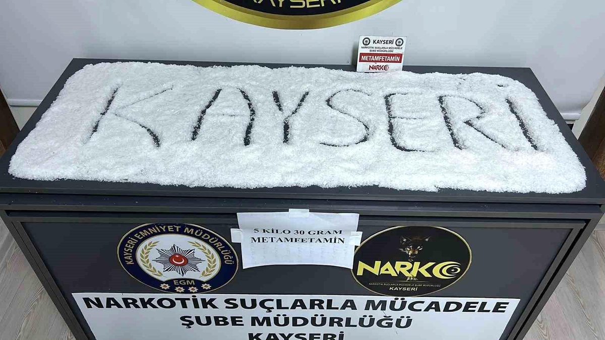 Kayseri\'de Ayakkabı Kutusunda 5 Kilo Uyuşturucu Ele Geçirildi