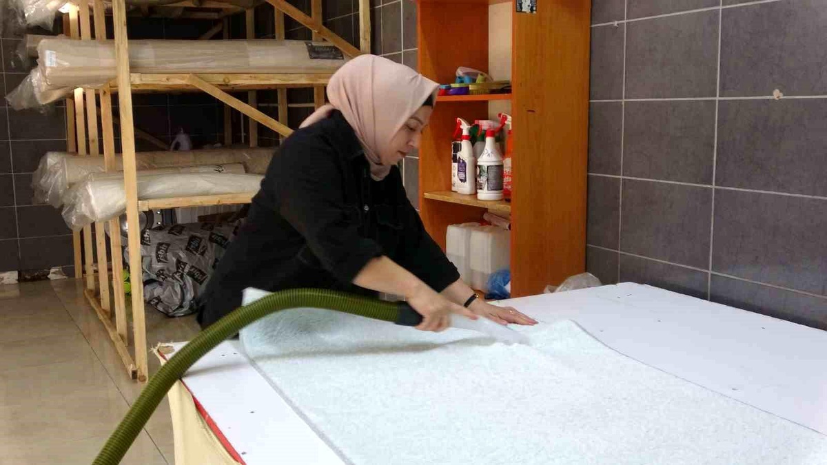 Halının İçinden 600 Bin Liralık Altın Çıktı