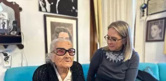 108 yaşındaki Sabiha Özar, AK Parti İzmir Milletvekili Ceyda Bölünmez Çankırı tarafından ziyaret edildi