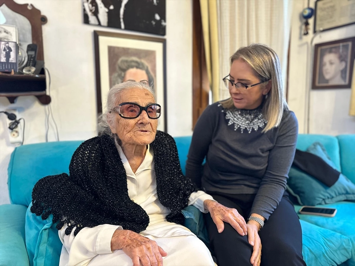 108 yaşındaki Sabiha Özar, AK Parti İzmir Milletvekili Ceyda Bölünmez Çankırı tarafından ziyaret edildi