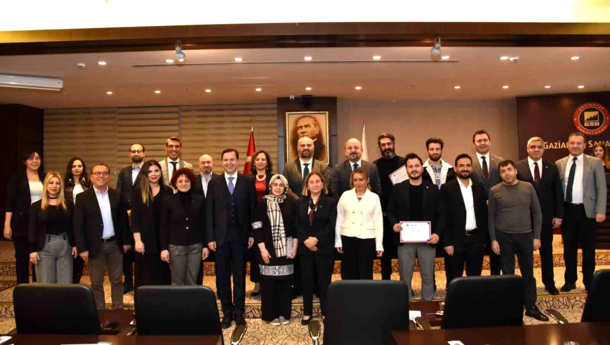 Gaziantep Sanayi Odası, AmCham Türkiye ve İstanbul Bilgi Üniversitesi iş birliğiyle dijital akademi programının mezuniyet töreni gerçekleştirildi