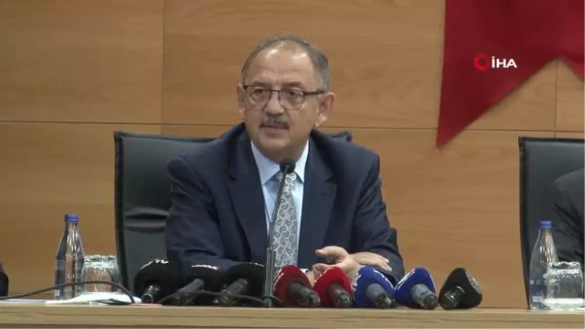 Bakan Özhaseki, yerinde dönüşüm alanını inceledi