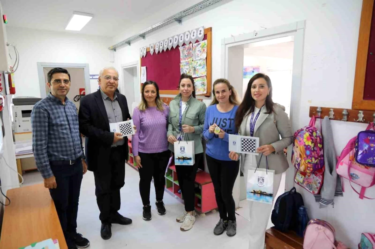 Bodrum Belediyesi Anaokulu Öğrencilerine Hediye Dağıtıyor