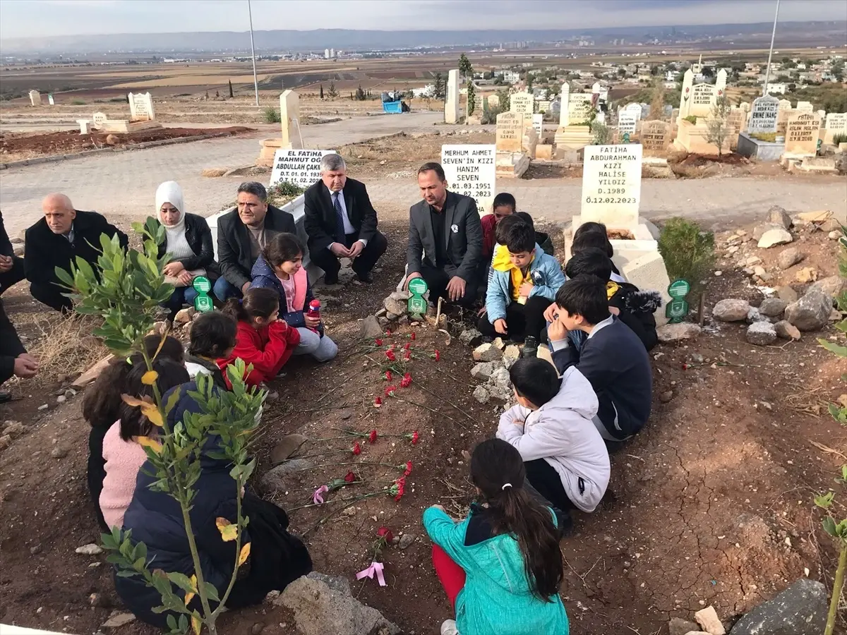 Depremde hayatını kaybeden öğretmen çifti anıldı