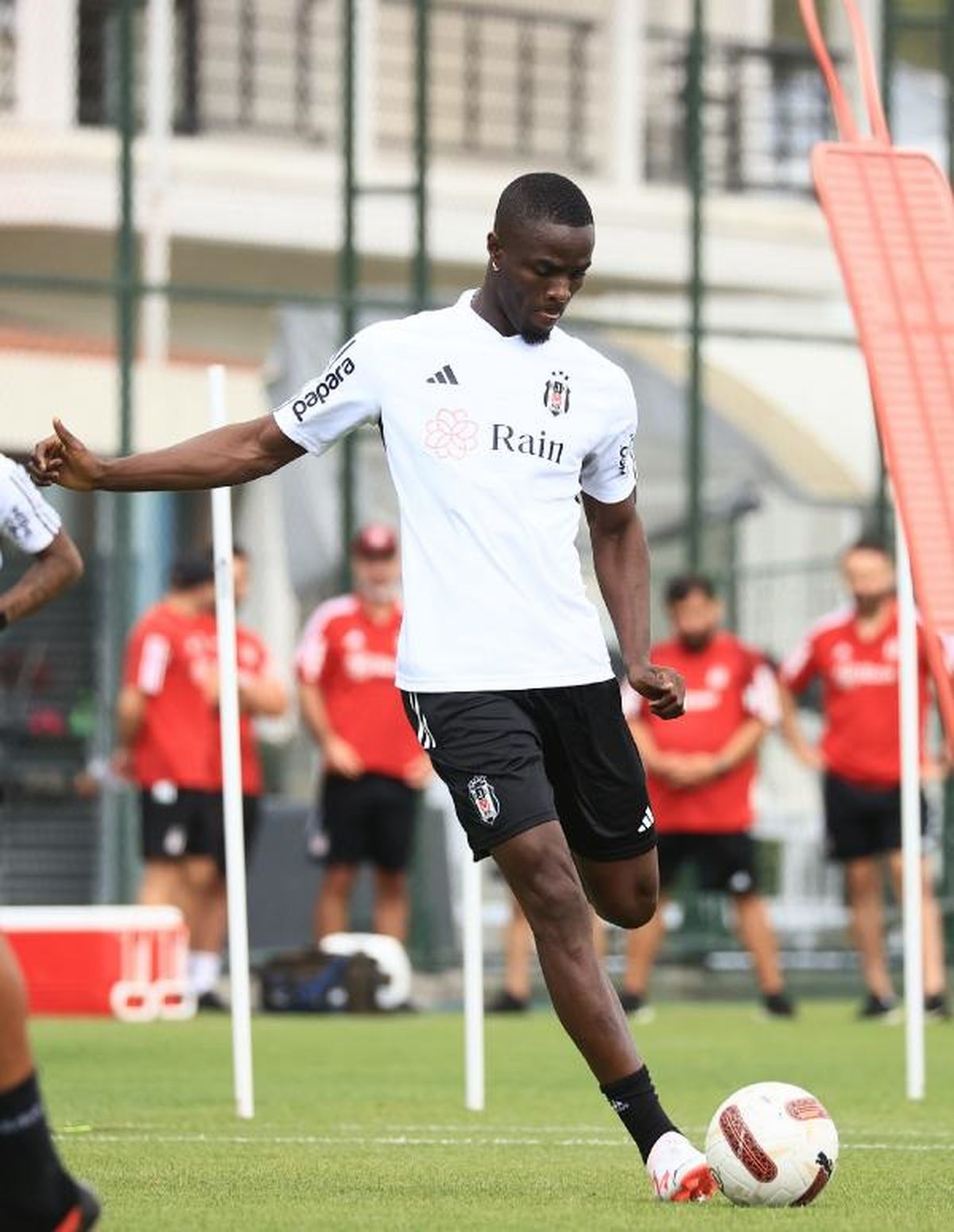 Beşiktaşlı Eric Bailly\'nin sakatlığı açıklandı
