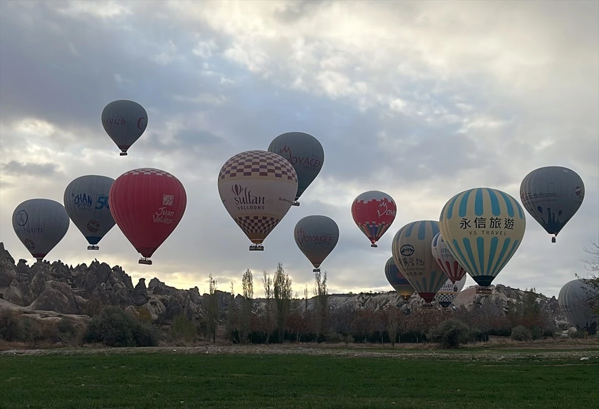 Kapadokya\'da 12 Gün Sonra İlk Sıcak Hava Balon Turu