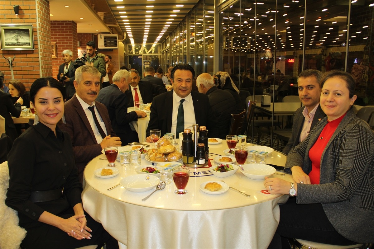 Kayseri\'de depremzede öğretmenler için program düzenlendi