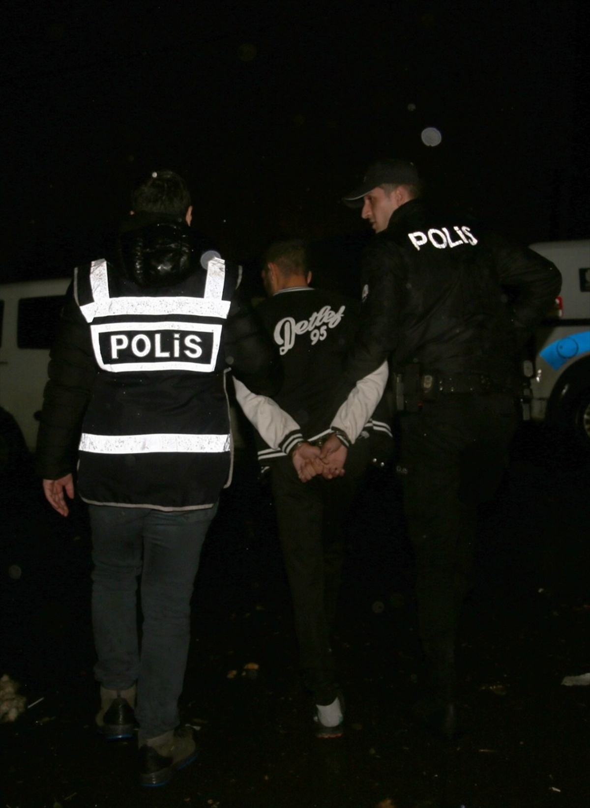 Kocaeli\'de farklı suçlardan aranan 46 şüpheli yakalandı