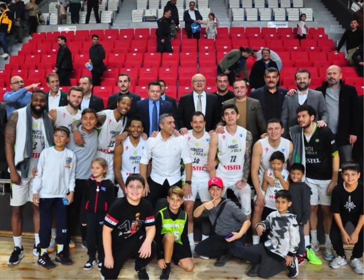 Manisa Büyükşehir Belediyespor, FIBA Europe Kupası\'nda Son 16\'ya yükseldi