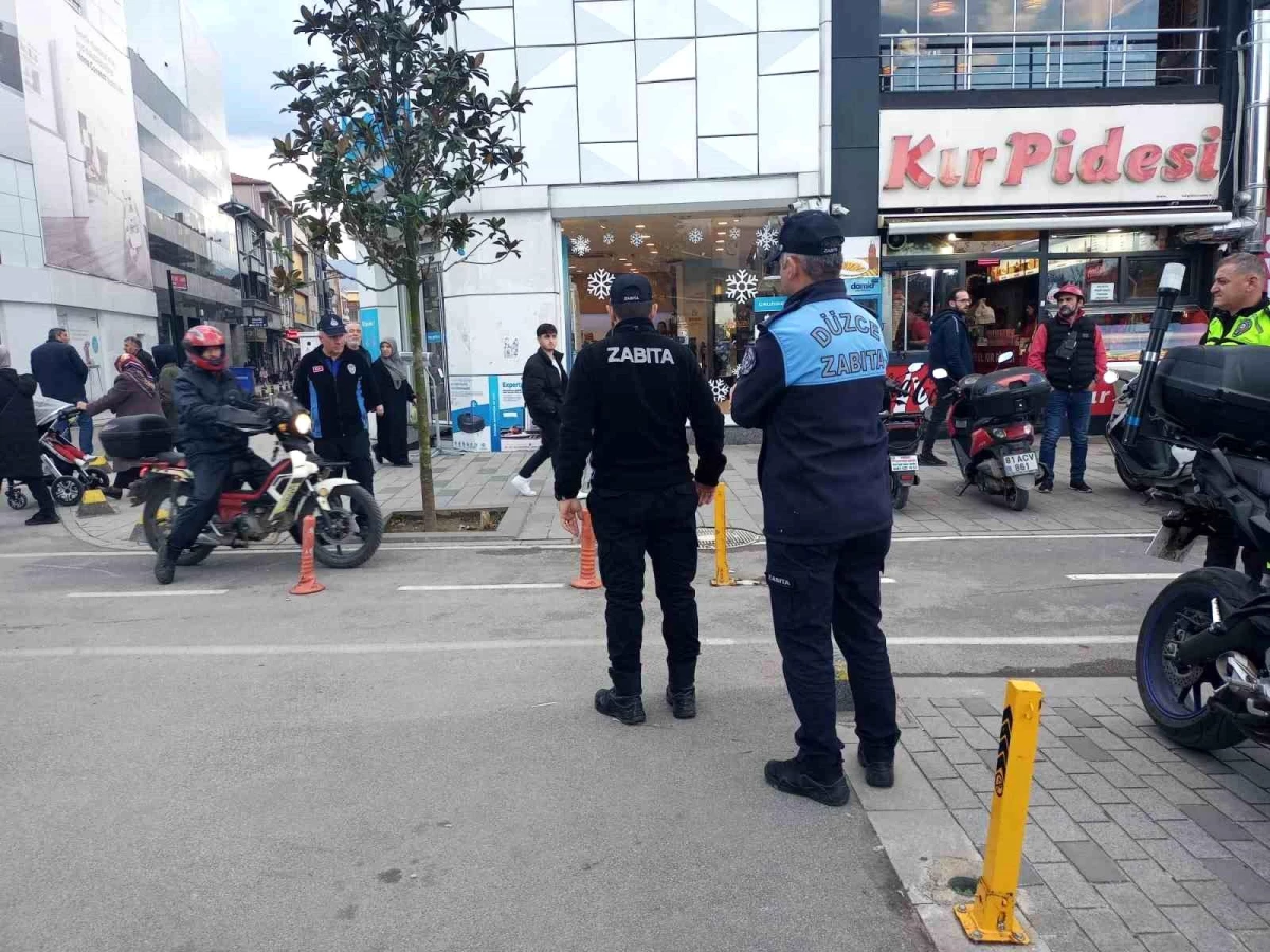 Düzce\'de İstanbul Caddesi\'nde motosiklet denetimi yapıldı