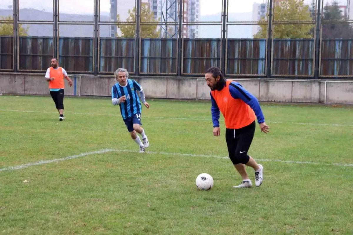 Kayseri\'de düzenlenen 100. Yıl Öğretmenler Arası Futbol Turnuvası başladı