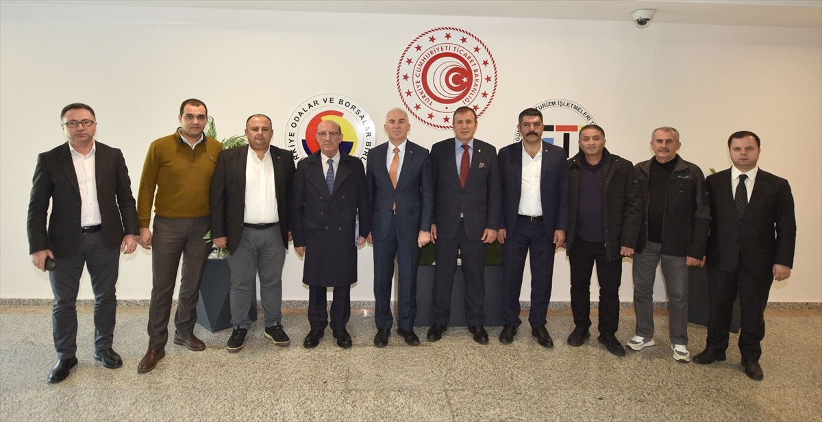 Trabzon Ticaret ve Sanayi Odası Başkanı: Sarp Gümrük Kapısı\'nın genişletilmesi gerekiyor