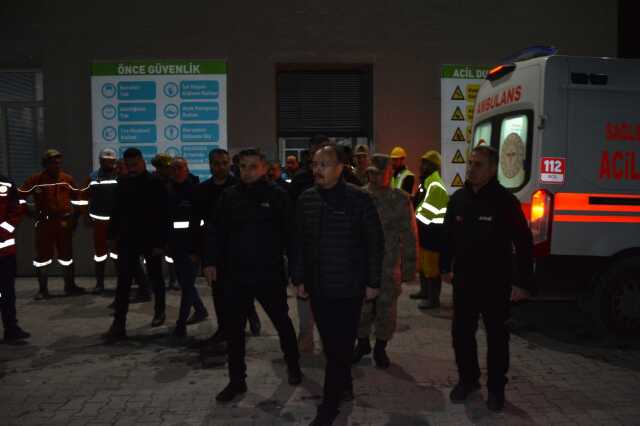 Siirt'te maden ocağında göçük: 3 işçi hayatını kaybetti Siirt'te maden ocağında göçük: 3 işçi hayatını kaybetti