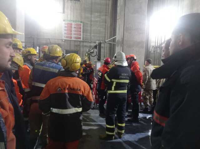 Siirt'te maden ocağında göçük: 3 işçi hayatını kaybetti Siirt'te maden ocağında göçük: 3 işçi hayatını kaybetti