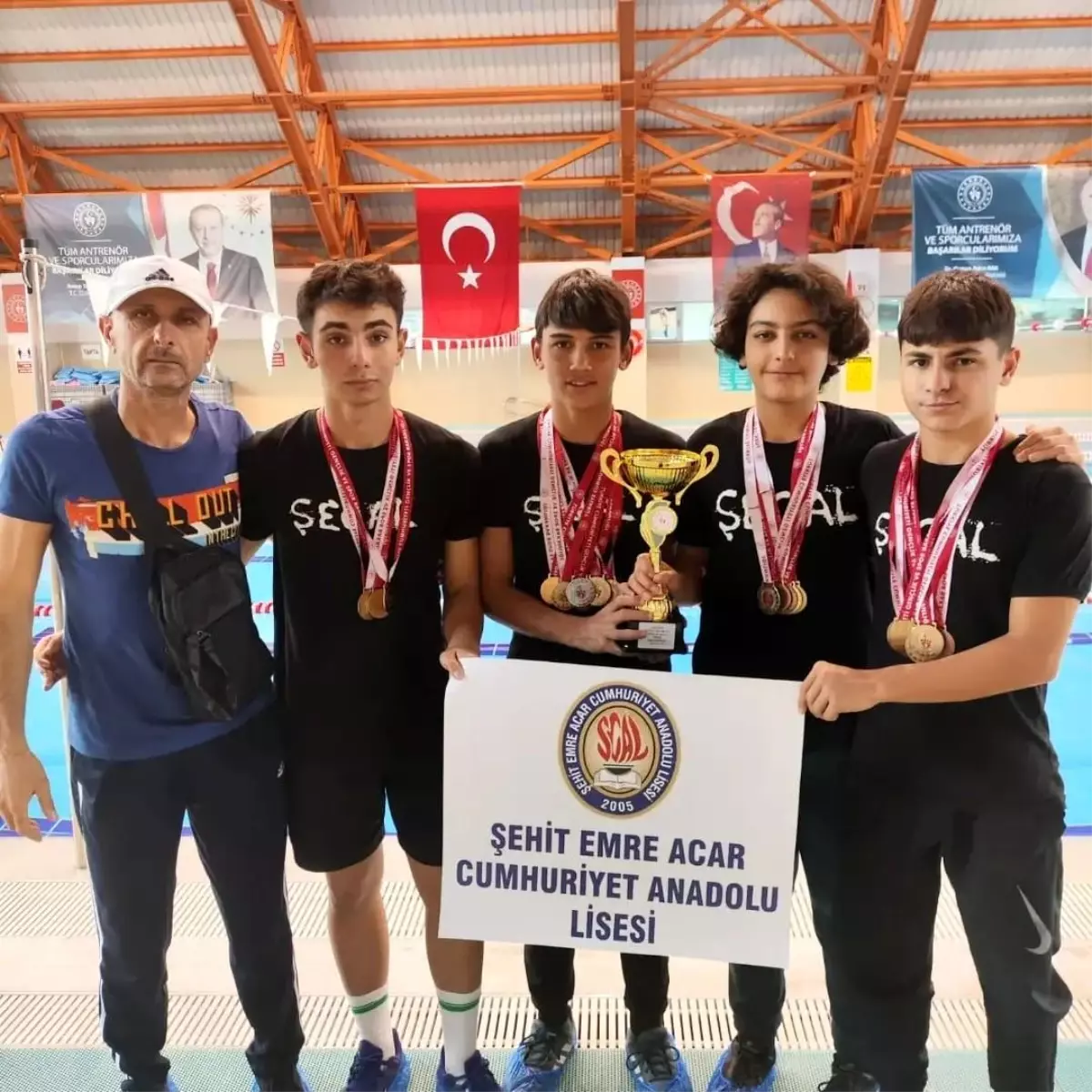 Söke Cumhuriyet Anadolu Lisesi Yüzme Takımı Aydın İl Şampiyonu oldu