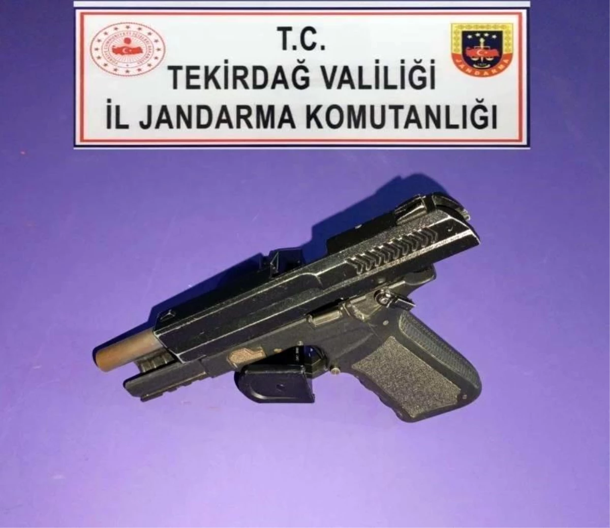 Tekirdağ\'da Jandarma 2 Tabanca Ele Geçirdi