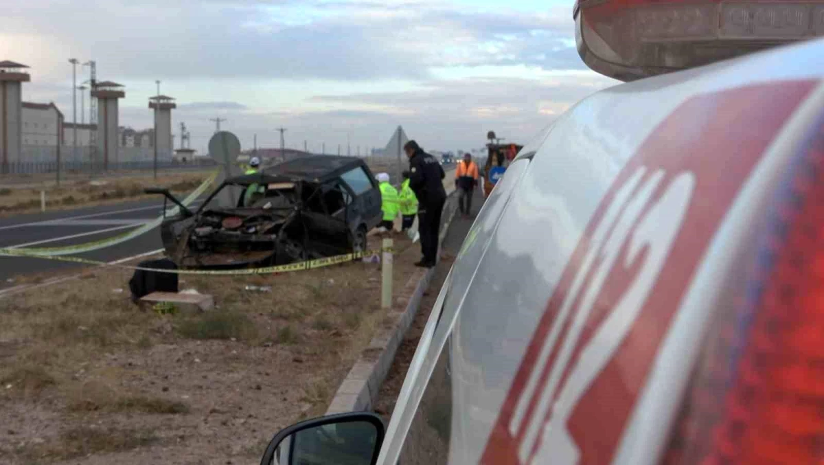 Aksaray\'da Otomobil Kazası: 1 Ölü, 1 Yaralı
