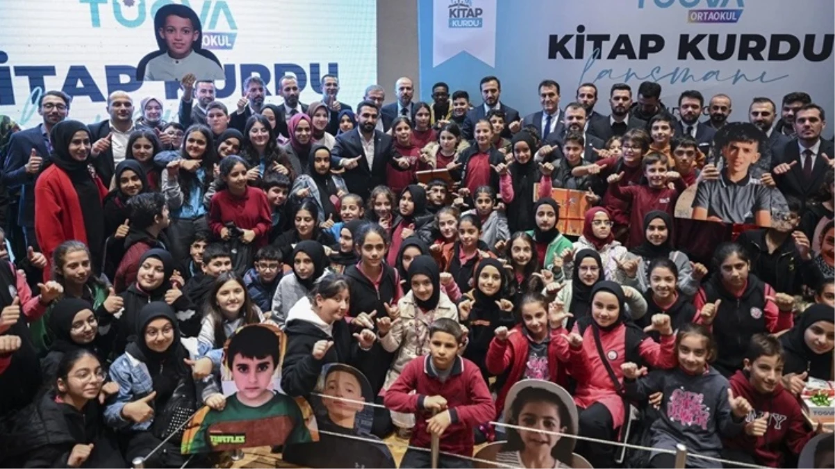 Türkiye Gençlik Vakfı\'ndan ödüllü yarışma! 300 bin genç aynı anda kitap okuyacak