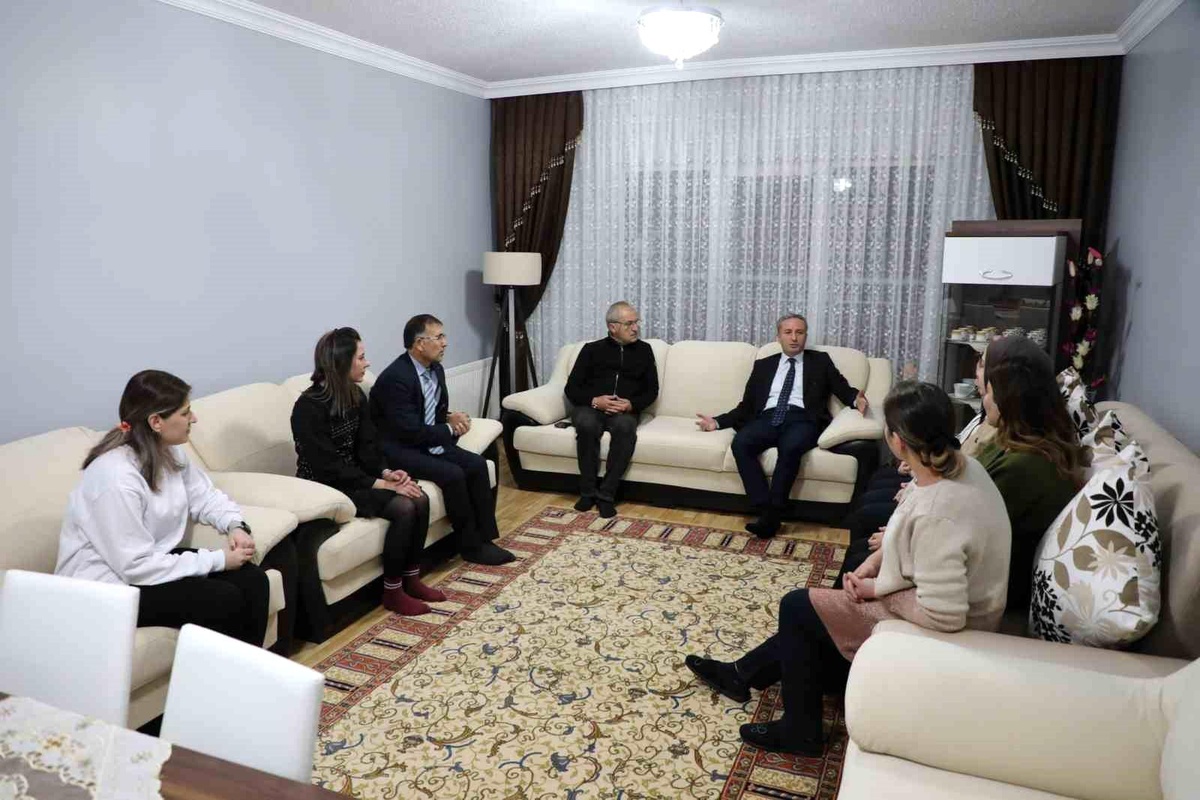 Ağrı\'da vefat eden öğretmenler unutulmadı