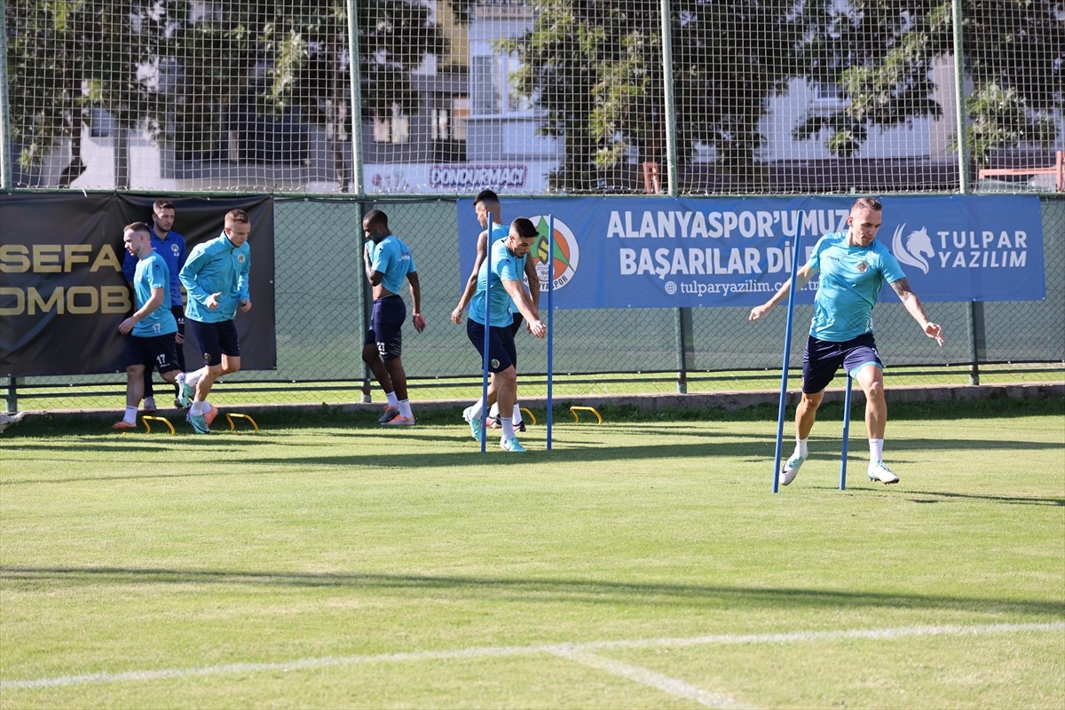 Corendon Alanyaspor, Galatasaray maçı için hazırlıklarını tamamladı