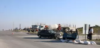 Altınözü'nde otomobil ile tarım aracı çarpıştı: 4 yaralı