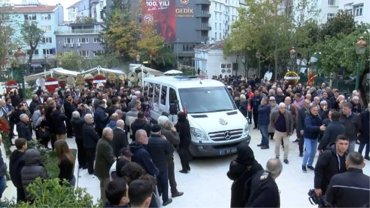 Eski Bakırköy Belediye Başkanı Ateş Ünal Erzen hayatını kaybetti
