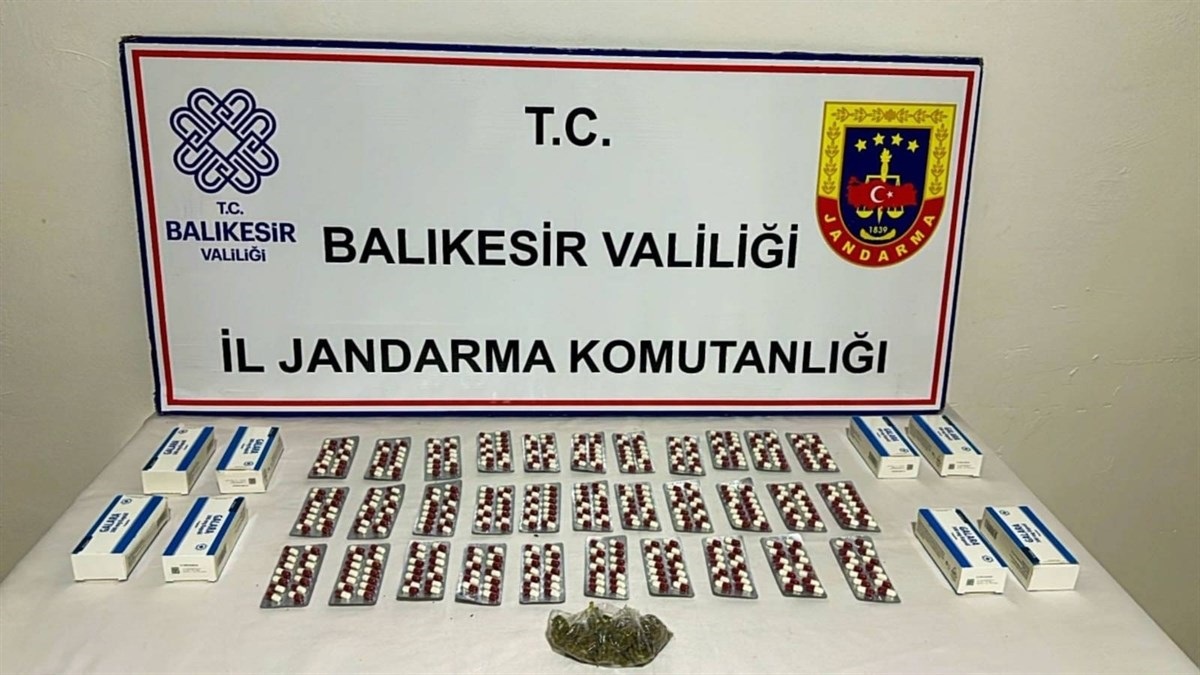Balıkesir\'de Uyuşturucu Operasyonu: 10 Gözaltı