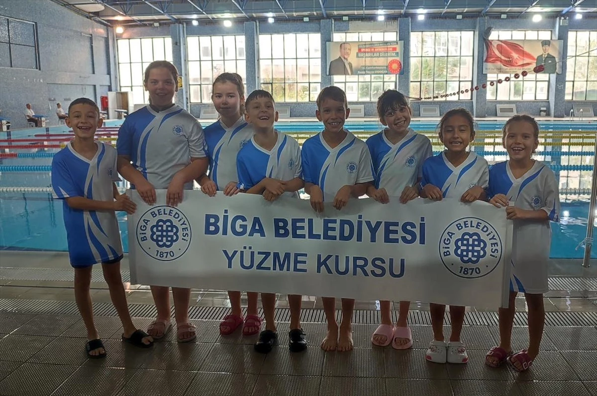 Biga Belediyesi Yüzme Kursu Öğrencileri Yüzme Yarışlarında Başarılı Oldu