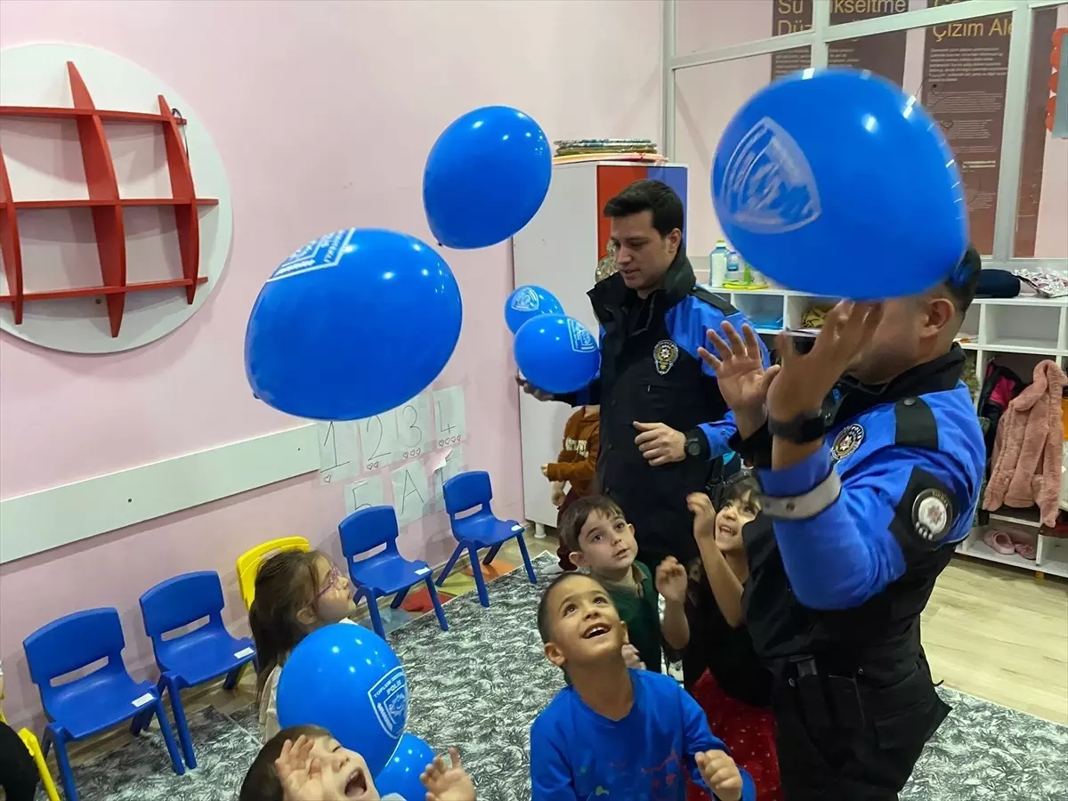 Cizre\'de Polisler Anaokulu Öğrencilerine Meslek Tanıtımı Yaptı