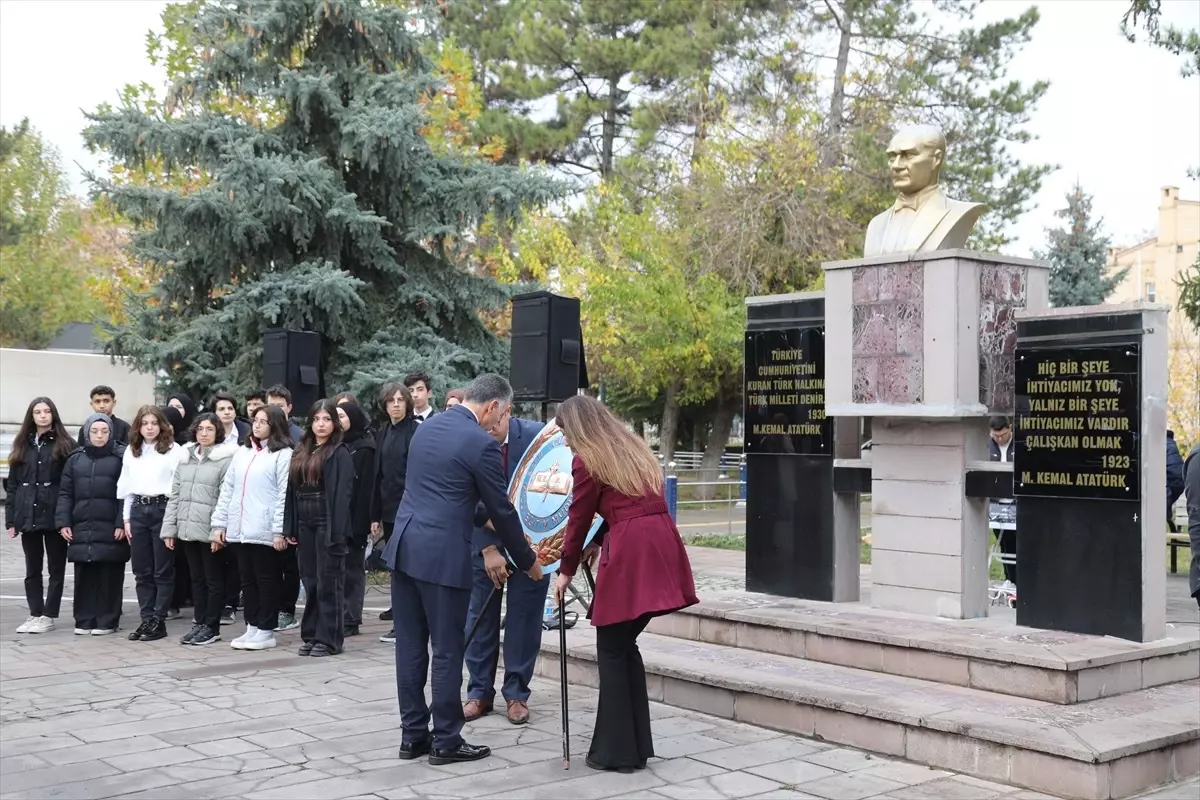 Çubuk\'ta 24 Kasım Öğretmenler Günü kutlandı