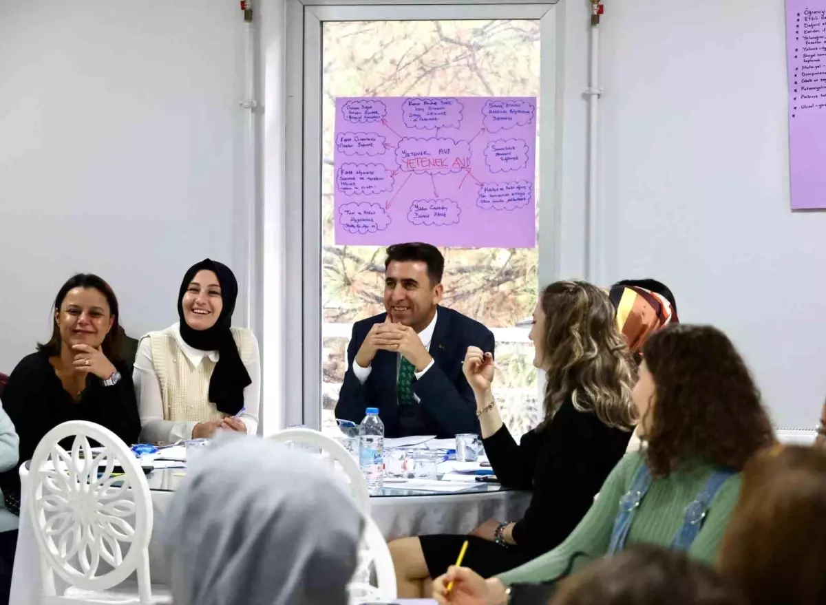 Bilecik Valisi Şefik Aygöl, eğitim seminerine katıldı