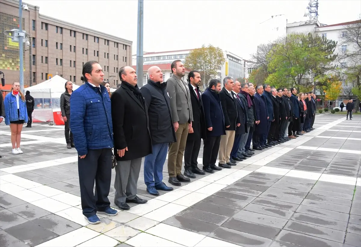 Eskişehir\'de 24 Kasım Öğretmenler Günü kutlandı