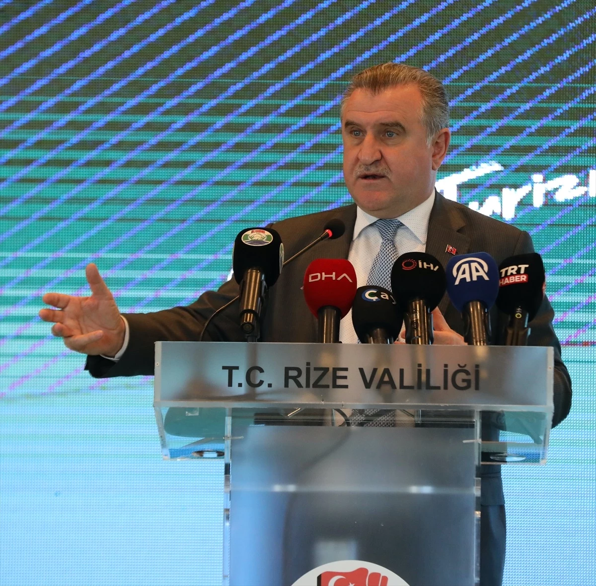 Gençlik ve Spor Bakanı Bak, "Rize Spor Turizmi Çalıştayı"nda konuştu Açıklaması
