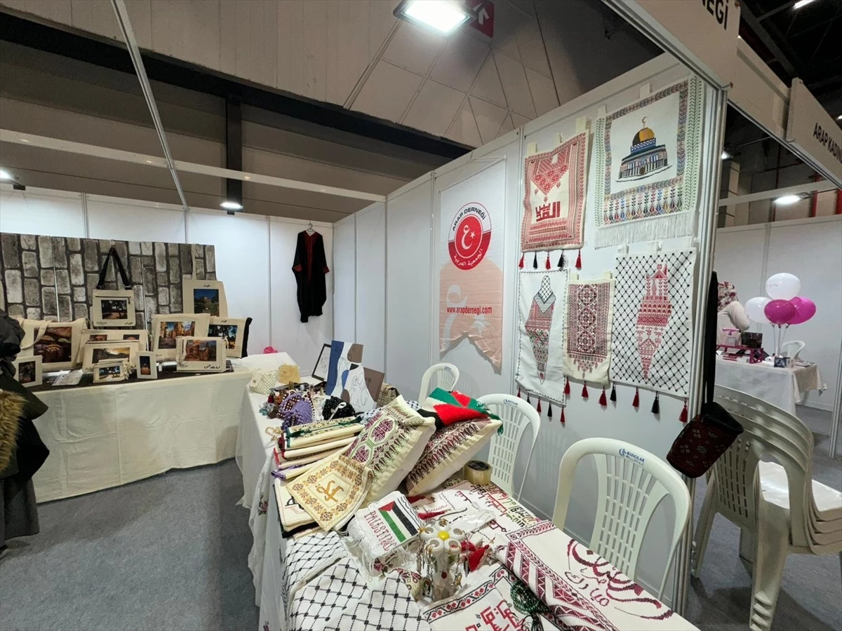 İİT Helal Expo Fuarı\'nda Filistinli kadınların el emeği ürünleri sergileniyor