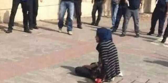 İsrail hapishanelerinden serbest bırakılan Filistinli kadın, 8 yıl sonra ailesine kavuştu İsrail hapishanelerinden serbest bırakılan Filistinli kadın, 8 yıl sonra ailesine kavuştu
