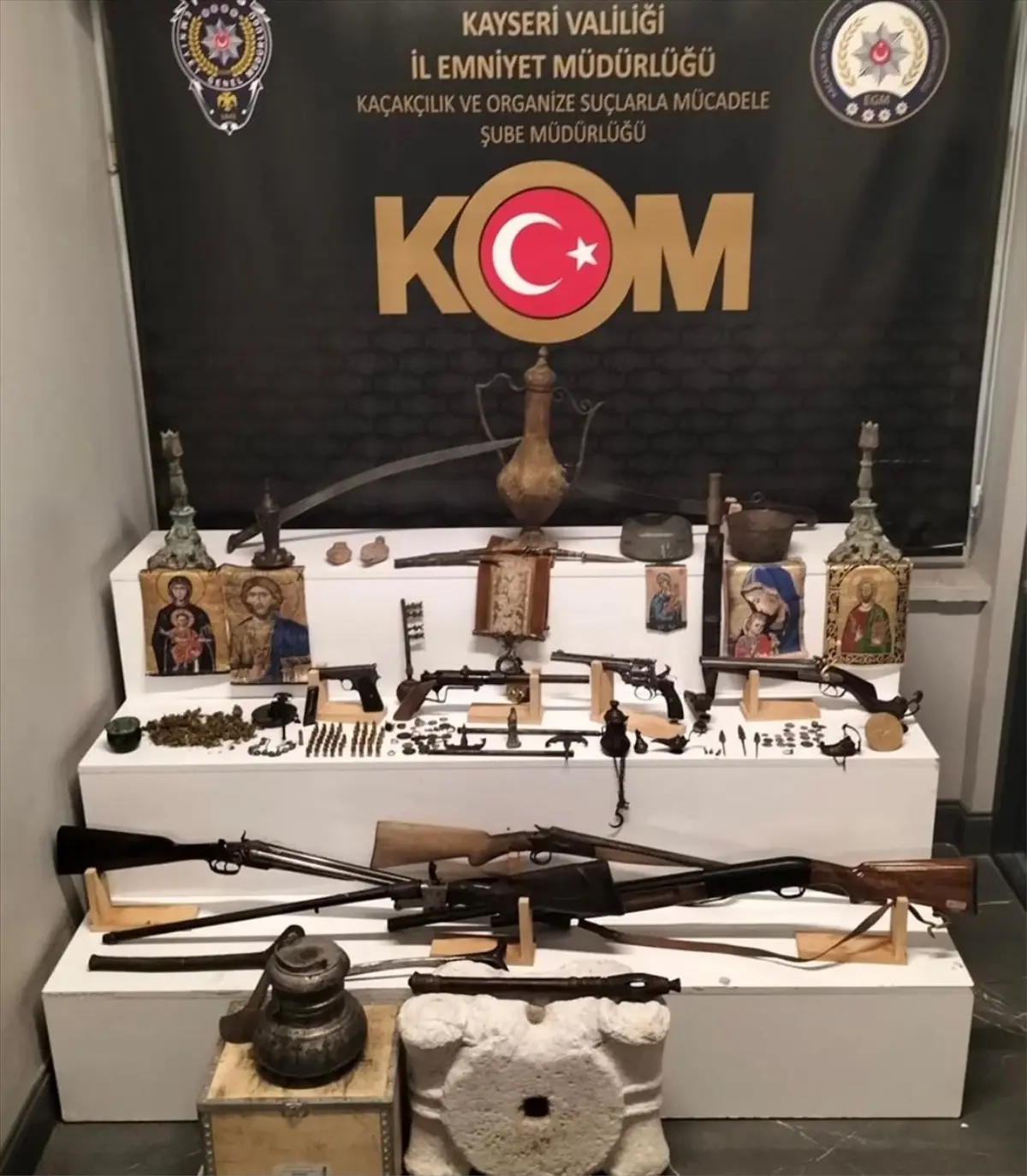 Kayseri\'de tarihi eser operasyonu: 106 obje ele geçirildi