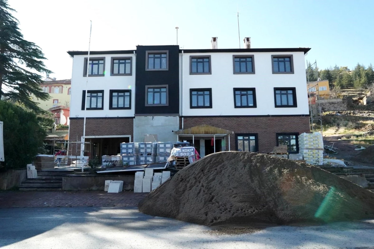 Melikgazi Belediyesi, Kıranardı Mahallesi\'nde çok amaçlı sosyal tesis yapımına devam ediyor