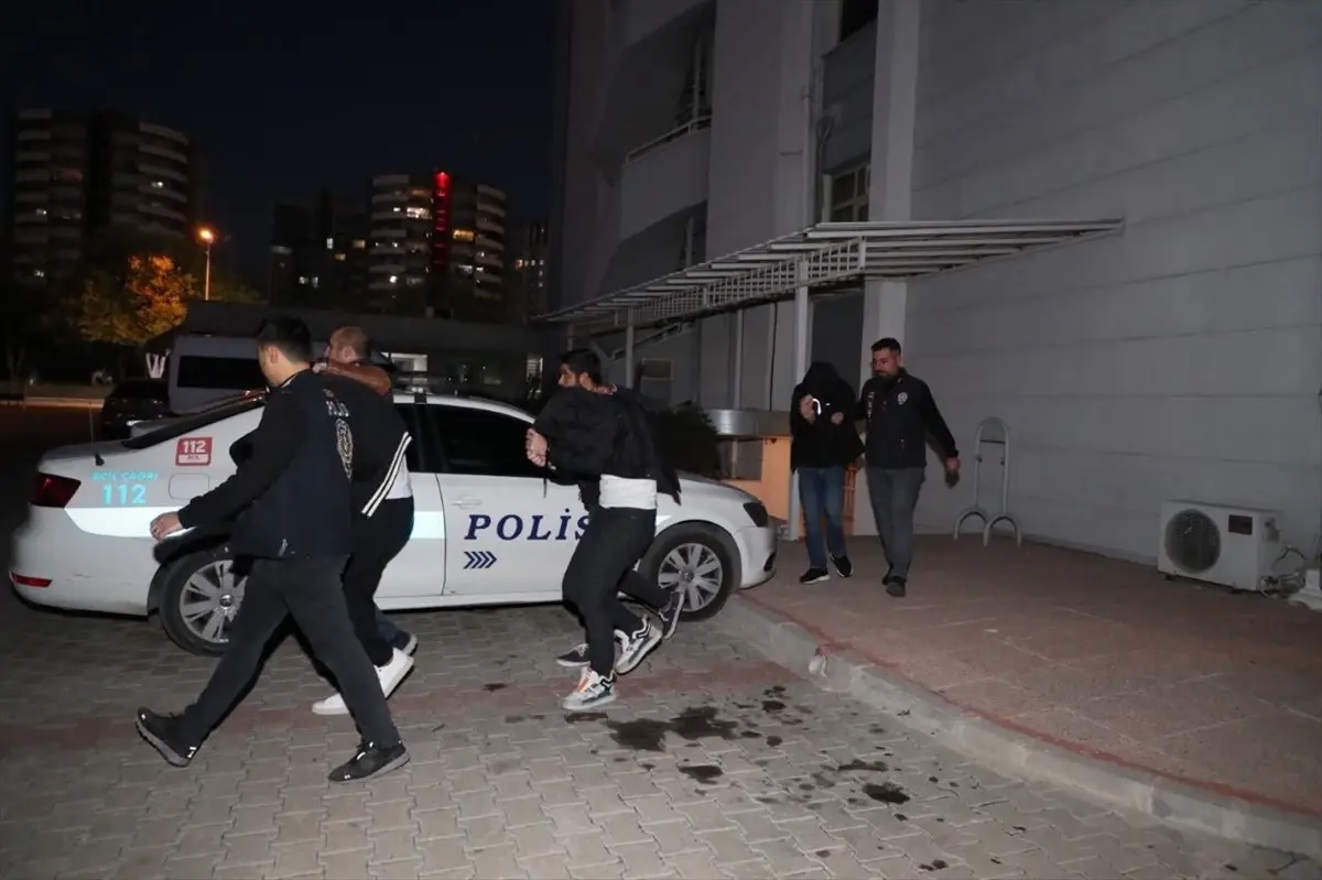 Mersin\'de yasa dışı bahis operasyonu: 4 şüpheli gözaltına alındı
