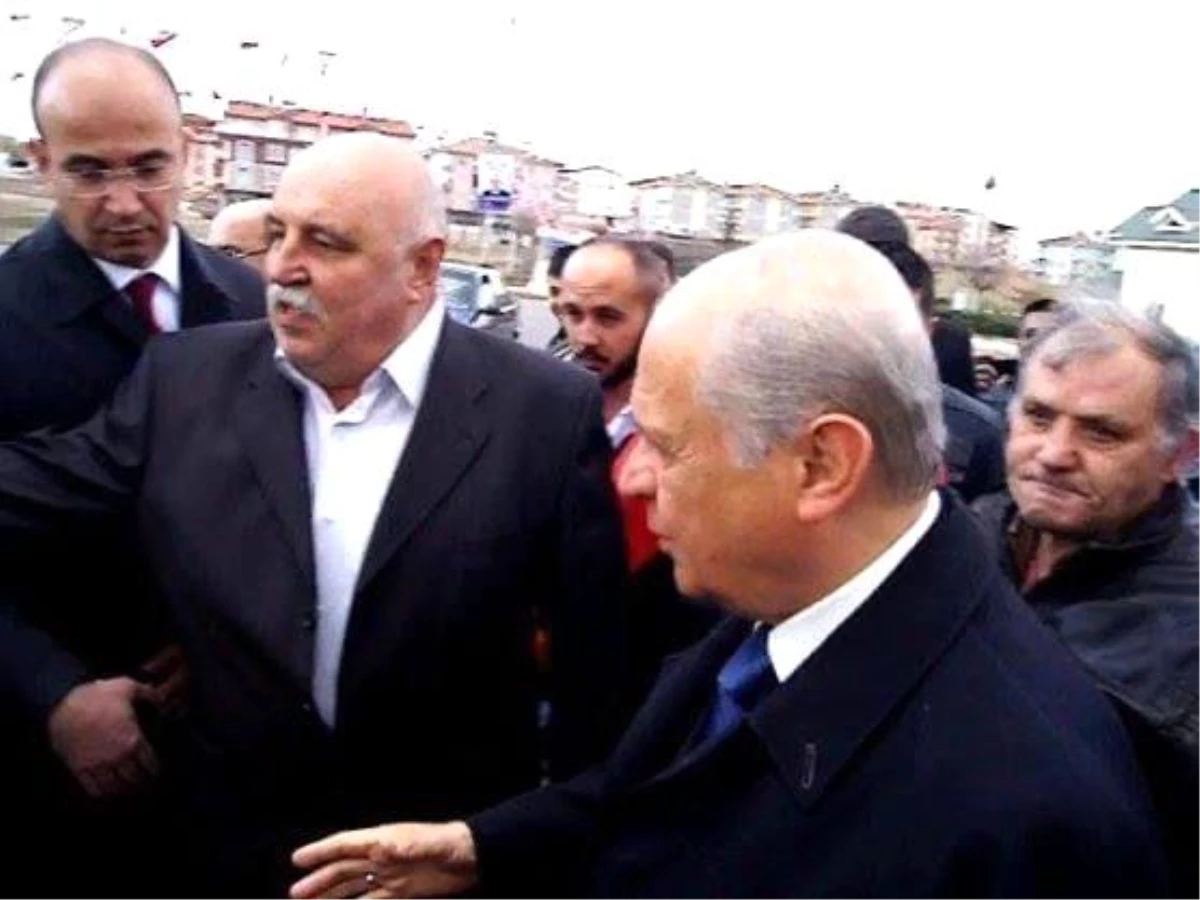MHP Genel Başkanı Devlet Bahçeli, eski MHP Sincan İlçe Başkanı Sabri Can\'ın cenaze törenine katıldı