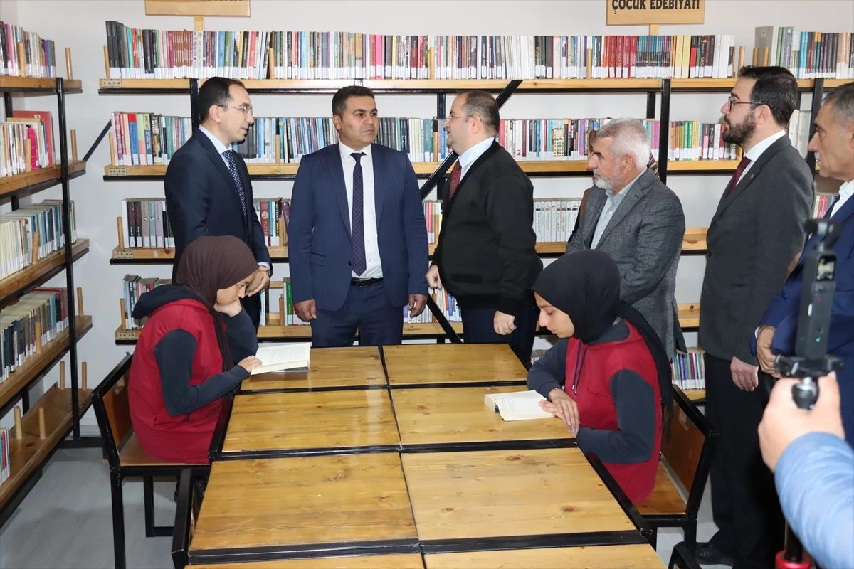 Midyat\'ta Şehit Öğretmen Emir Topal Kütüphanesi açıldı
