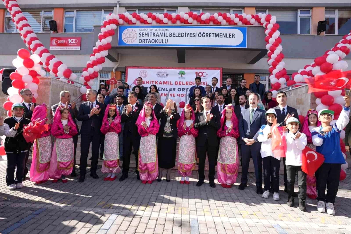 Şehitkamil Belediyesi Öğretmenler Ortaokulu\'nun açılışı yapıldı