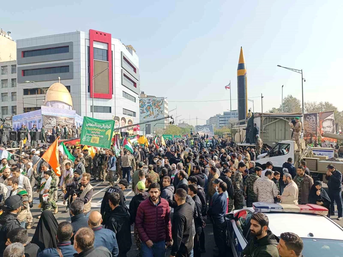 İran\'da Filistin\'e Destek Yürüyüşü Düzenlendi