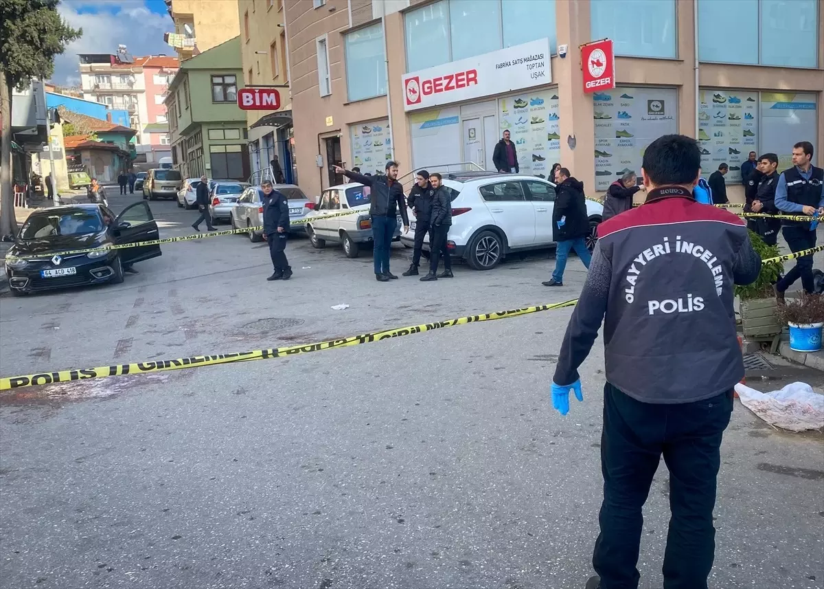 Uşak'ta esnaf arasında çıkan bıçaklı kavgada 1 kişi yaralandı