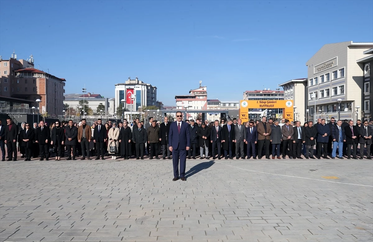 Van, Bitlis, Hakkari ve Muş\'ta Öğretmenler Günü kutlamaları düzenlendi
