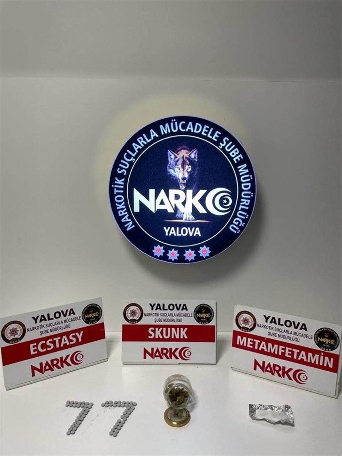 Yalova\'da uyuşturucu operasyonu: 2 zanlı gözaltına alındı