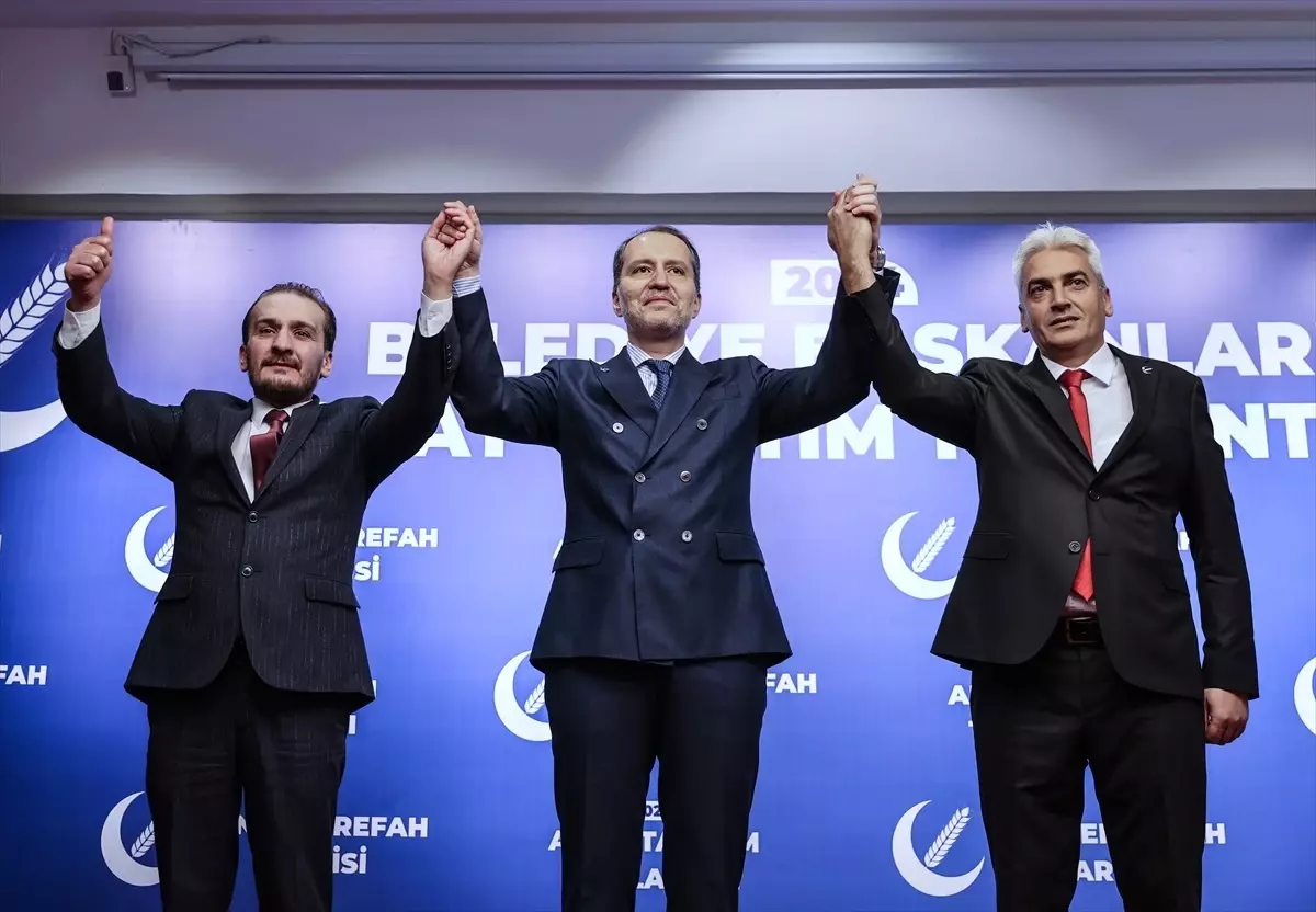 Yeniden Refah Partisi 49 belediye başkan adayını tanıttı