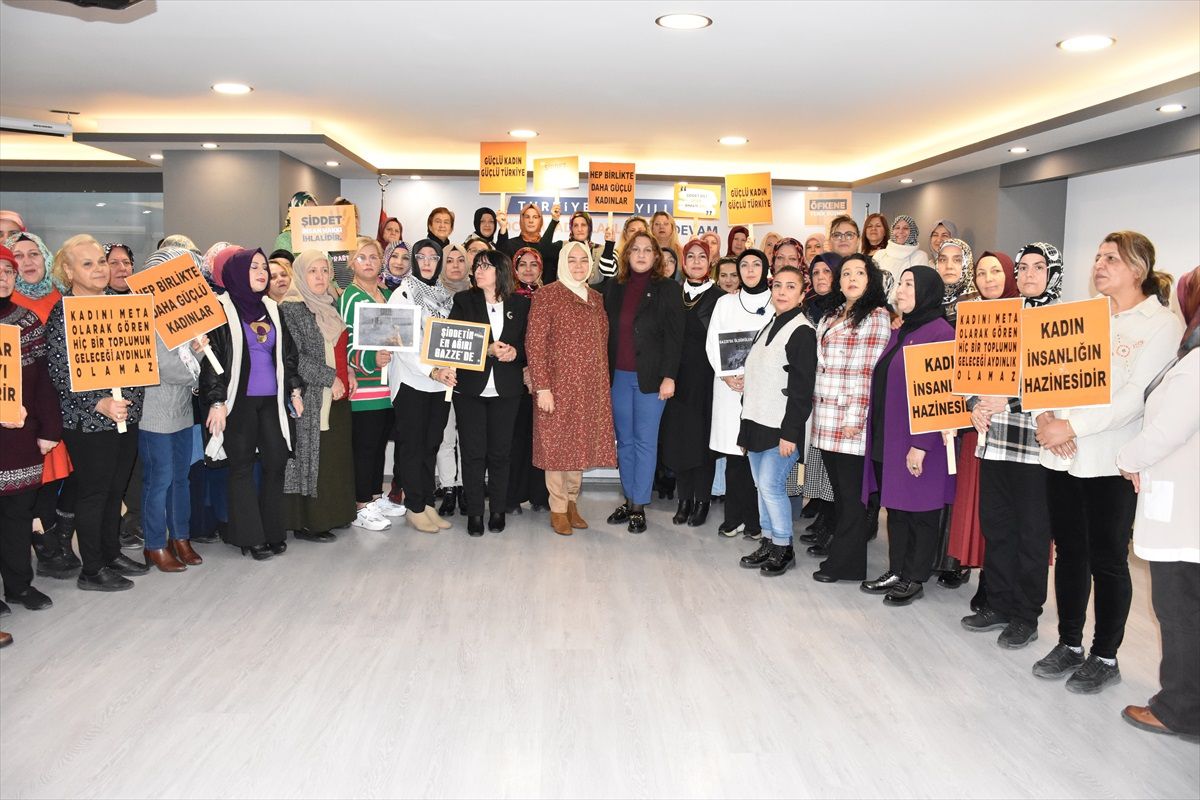 AK Parti İl Başkanlığında "Kadına Yönelik Şiddete Karşı Uluslararası Mücadele Günü" açıklaması
