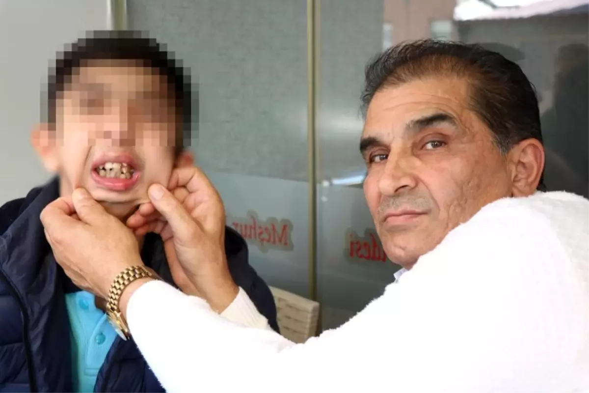 Alt çenesi olmayan lise öğrencisi ameliyat için yardım bekliyor