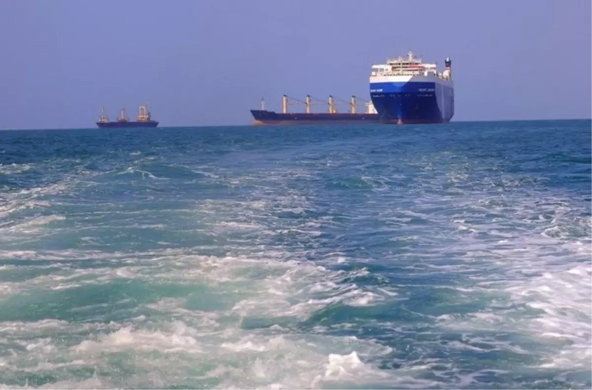 İsrailli milyarderin gemisi okyanusun ortasında saldırıya uğradı