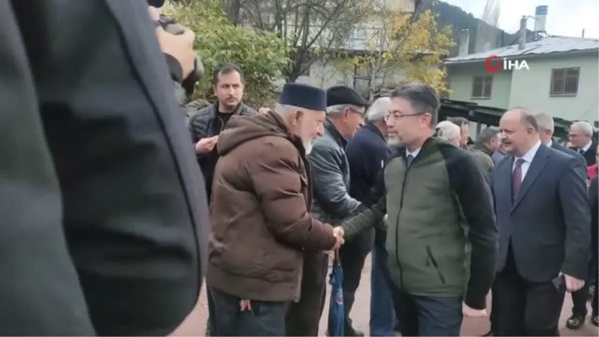 Tarım ve Orman Bakanı Tosya\'da yangın sonrası incelemelerde bulundu